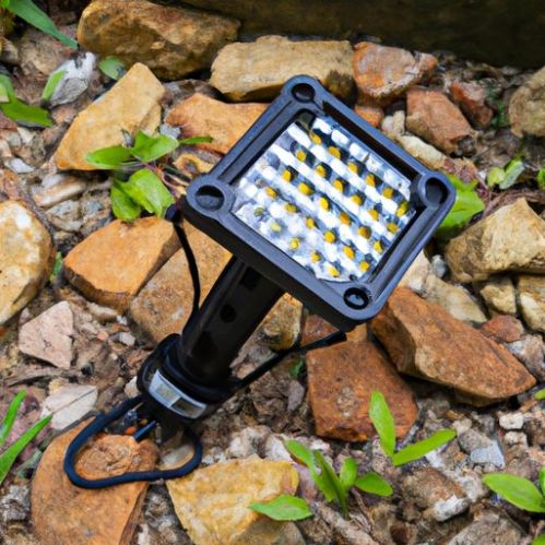 Luci da campeggio solari ricaricabili portatili impermeabili Lampada da campeggio arrampicata a LED OEM ODM da giardino