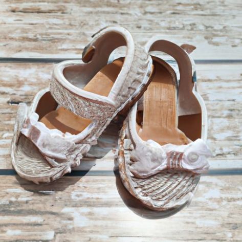 Sandalet Yaz Ayakkabı Plaj 2023 yeni stiller Ayakkabı El Dokuma Kız Bebek Sandalet Yeni Gelenler Çocuk Bebek Düz